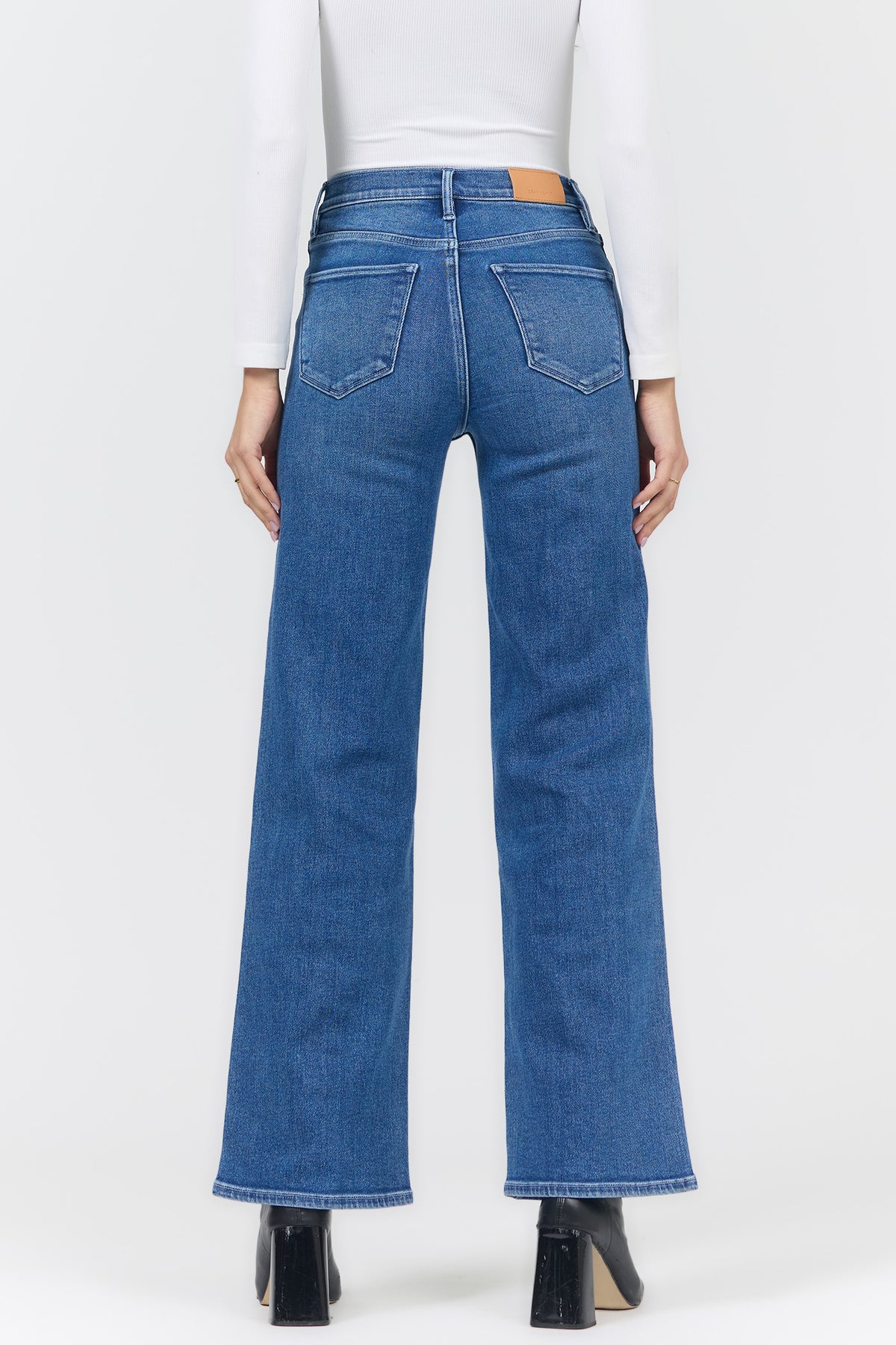The Margot Mid-Rise Wide Leg Jean