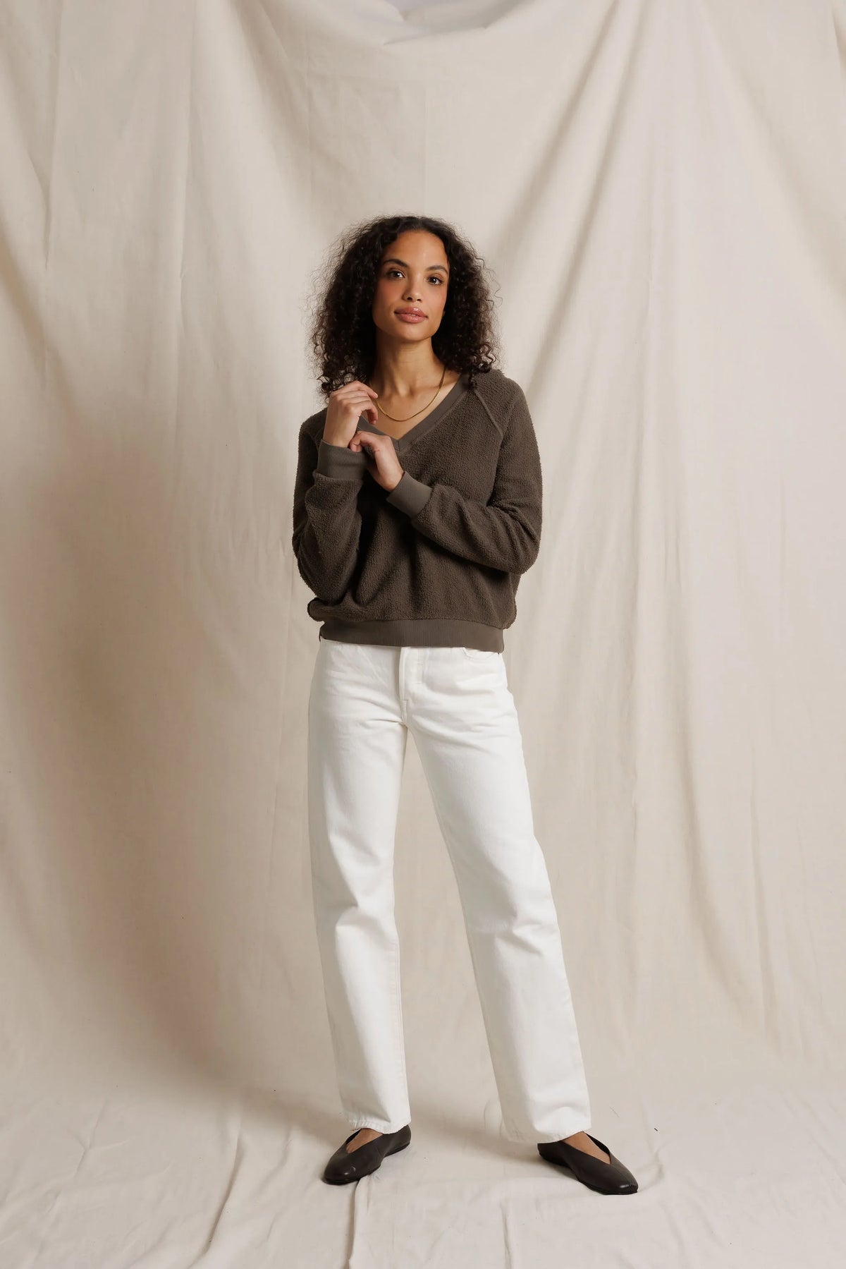 Zuri Ziggy V-Neck Reverse Fleece Sweatshirt