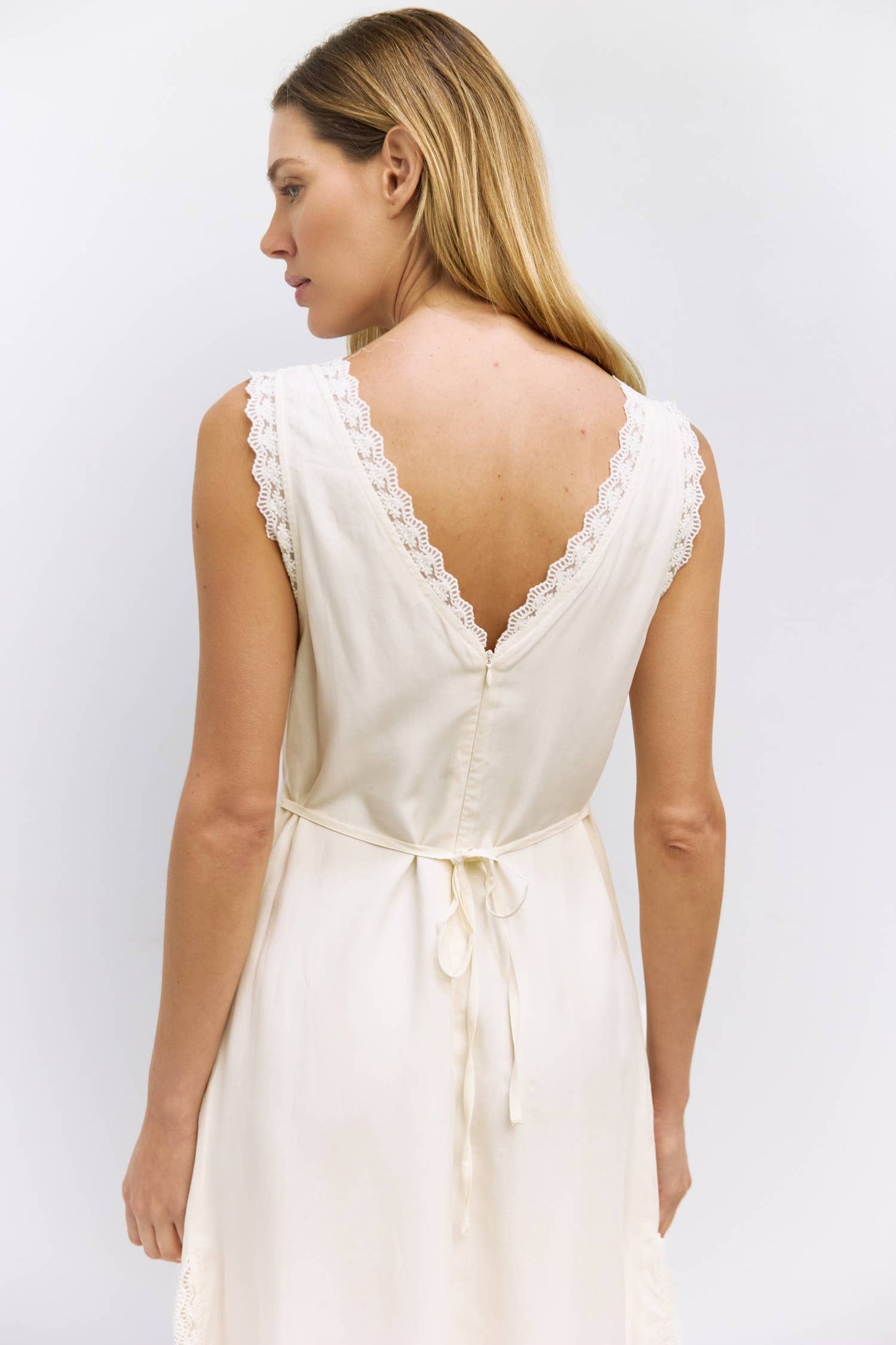 The Mara Dress | Lace Trim Midi Dress: CREAM / MEDIUM