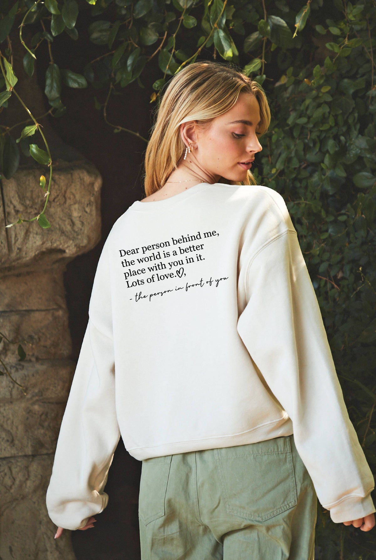 BE KIND  Mid Graphic Sweatshirt