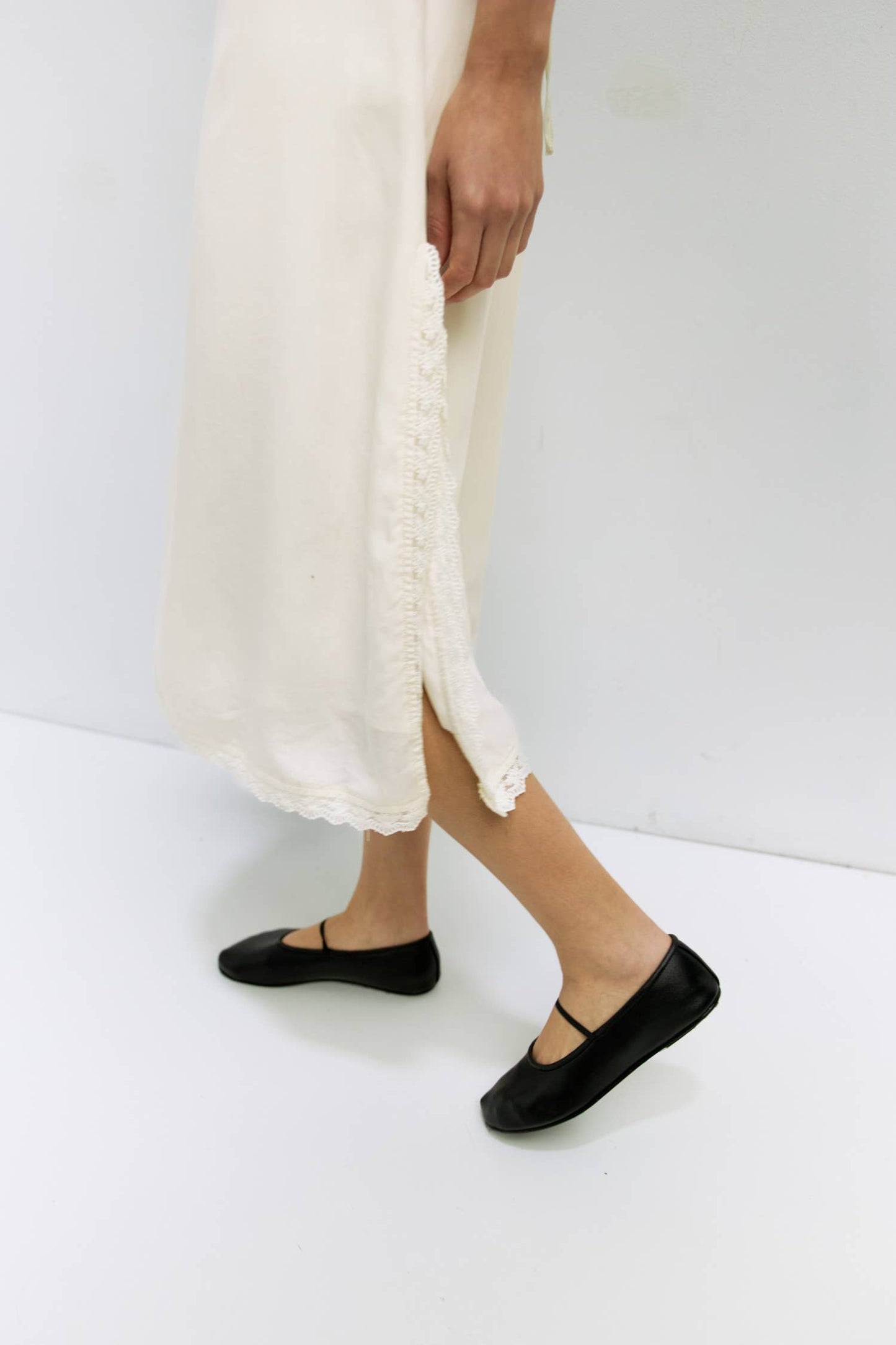 The Mara Dress | Lace Trim Midi Dress: CREAM / LARGE