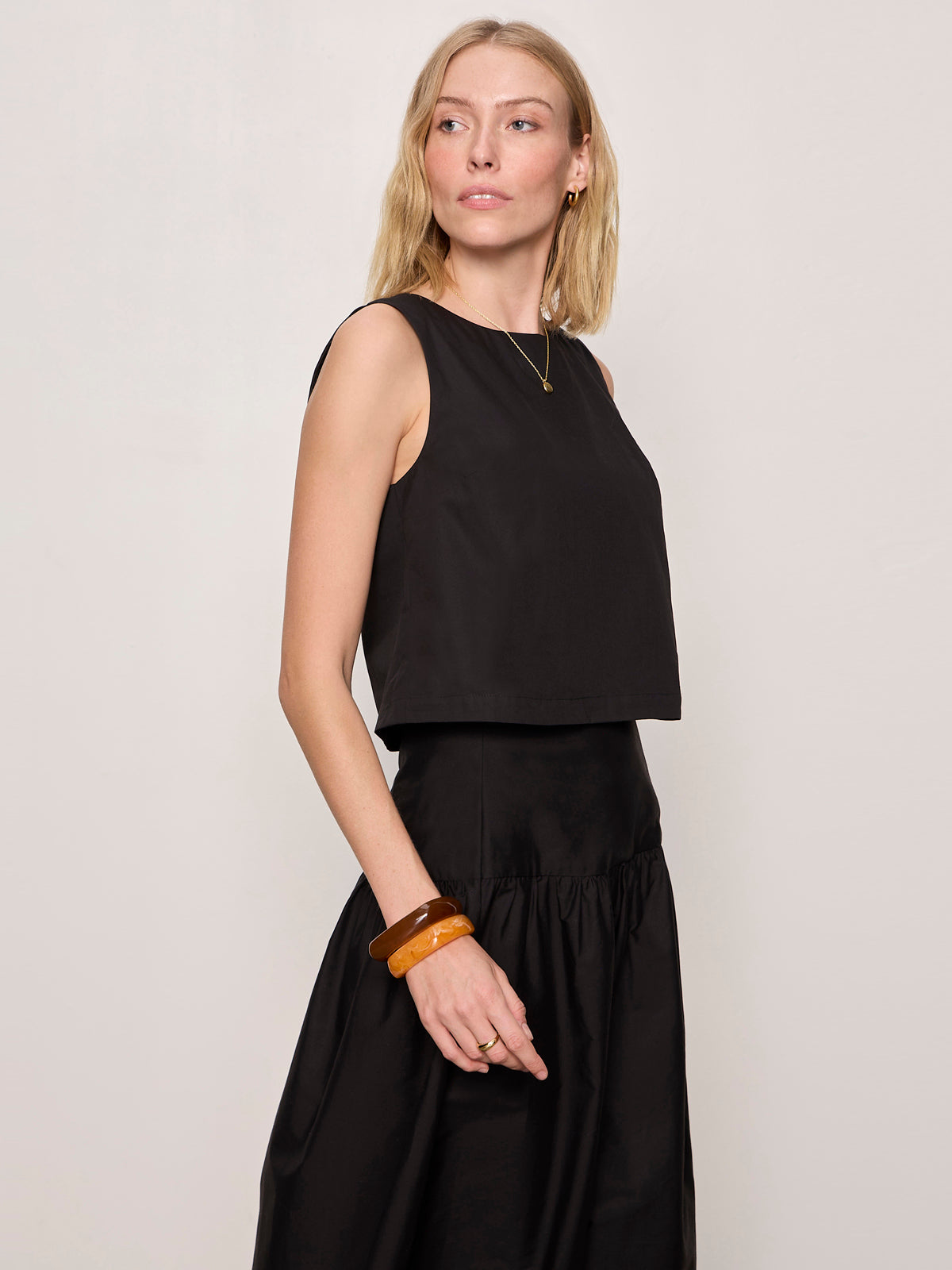 The Desired Summer Crop Shell - Black