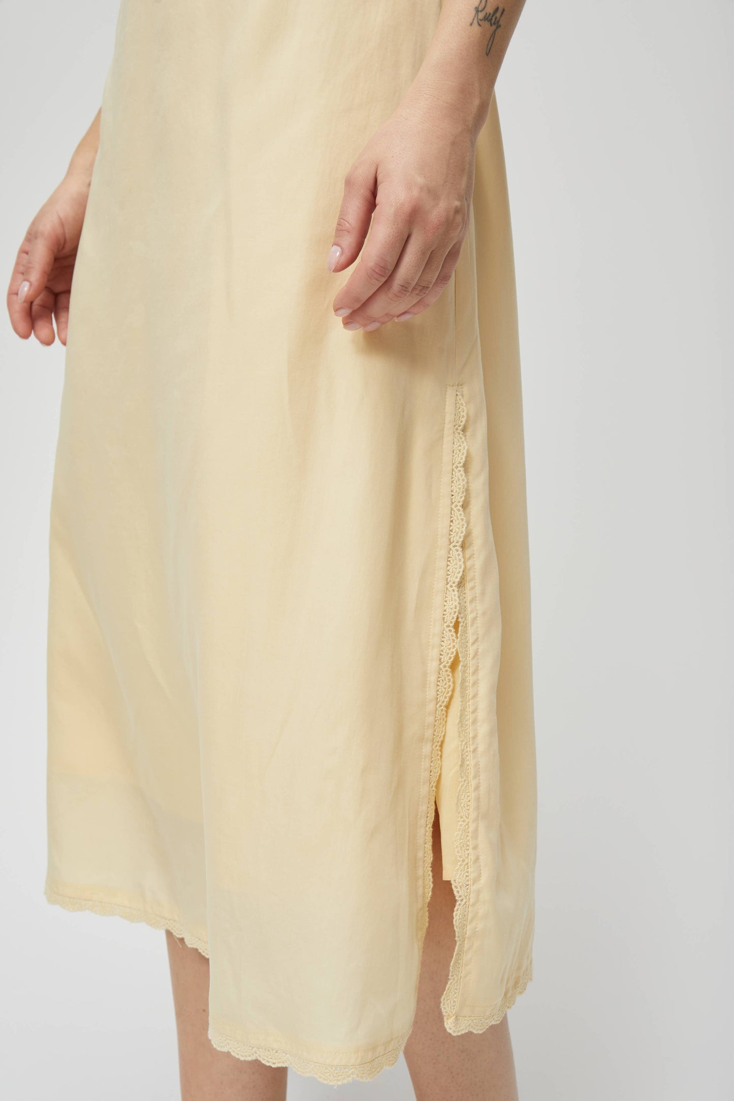The Mara Dress | Lace Trim Midi Dress: CREAM / SMALL