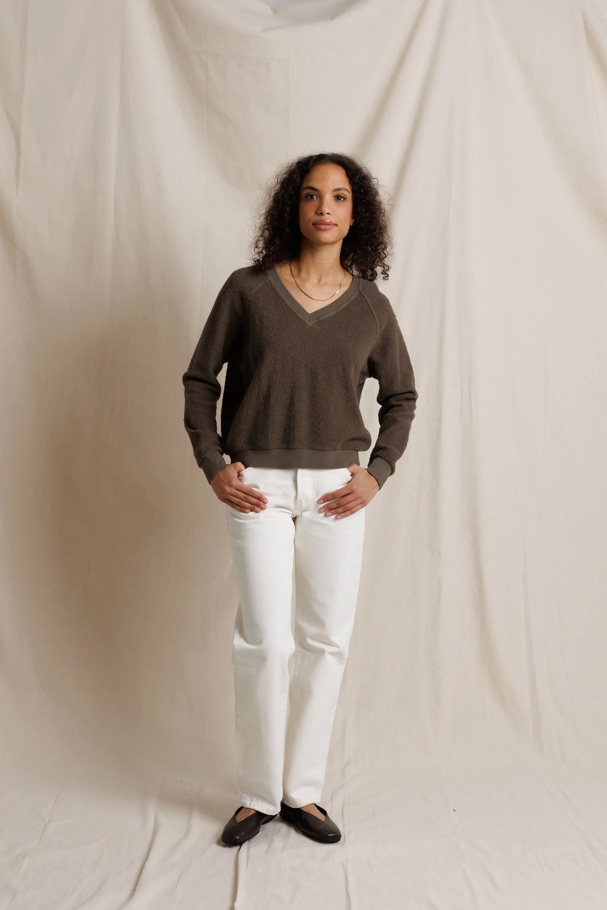 Zuri Ziggy V-Neck Reverse Fleece Sweatshirt