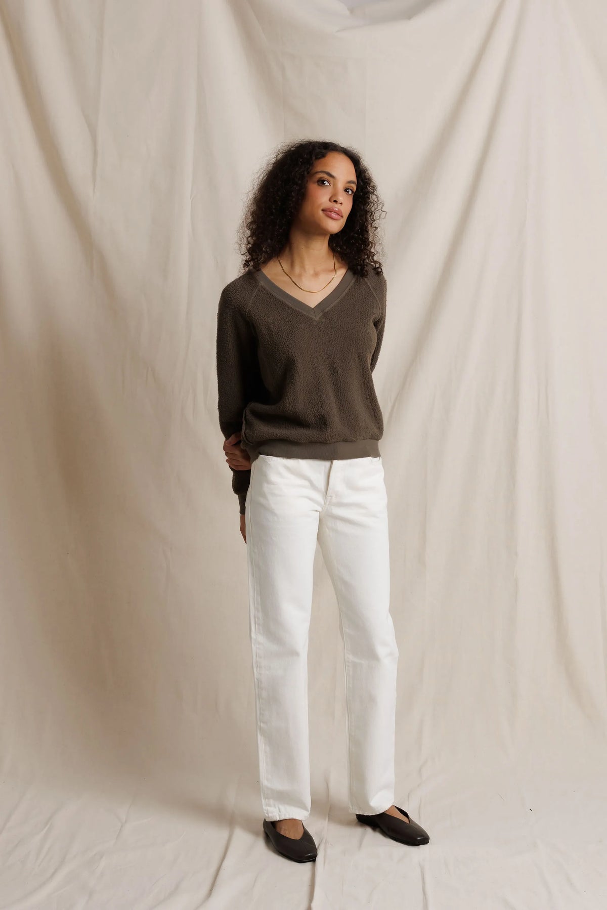 Zuri Ziggy V-Neck Reverse Fleece Sweatshirt