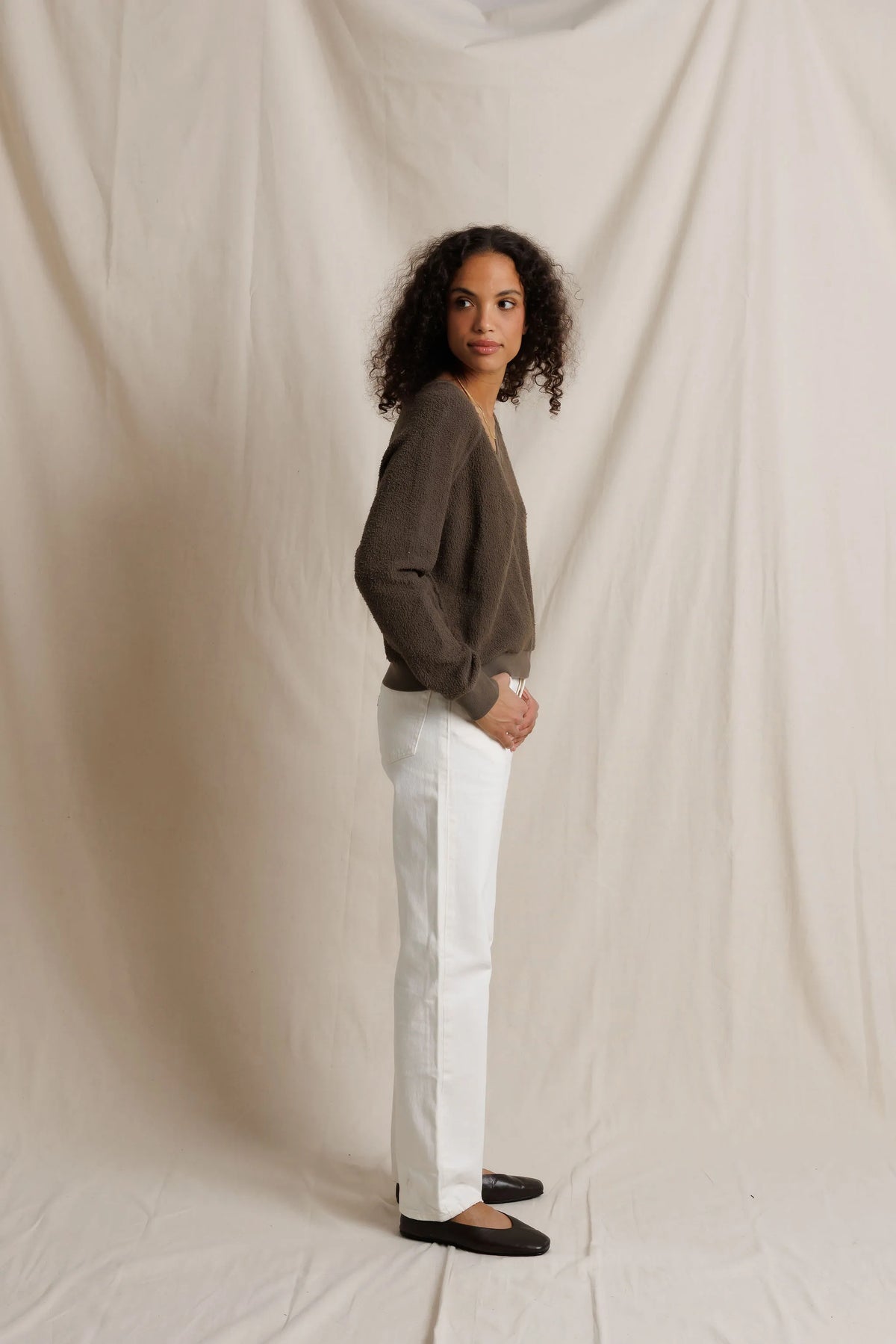 Zuri Ziggy V-Neck Reverse Fleece Sweatshirt